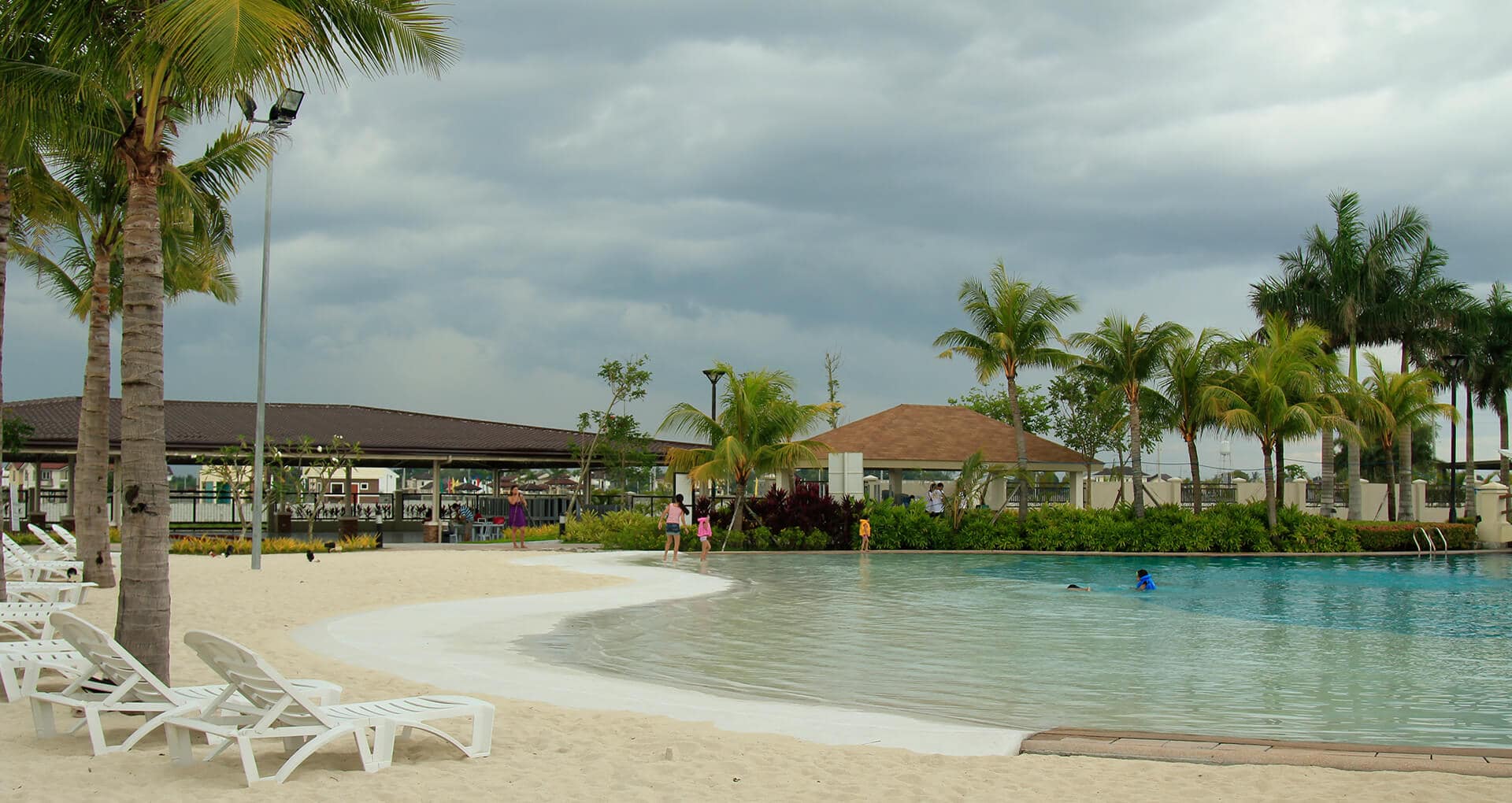 Amenities-Beach-Pool